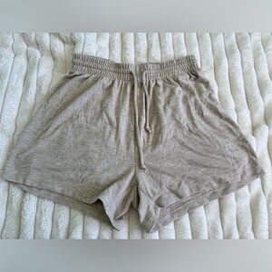Aritzia wilfred free shorts